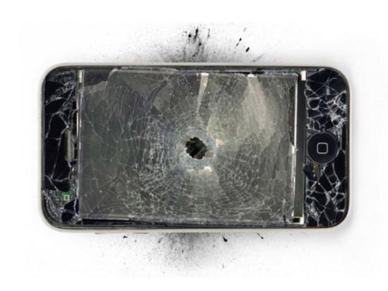 手机也能救命 这6款手机成功挡下子弹