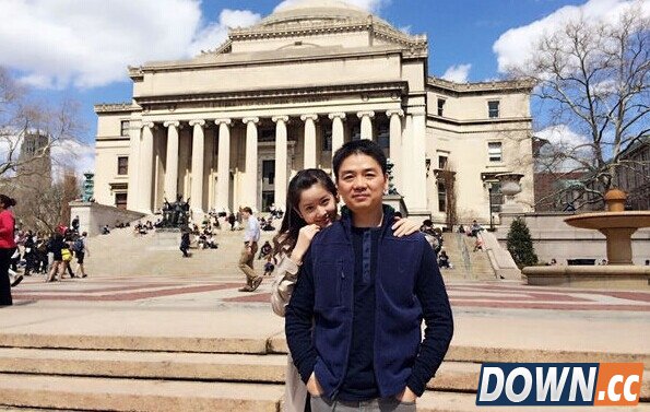 刘强东回应求婚奶茶妹妹:她没来