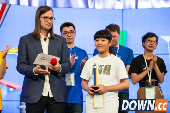 华裔少女张天羽获奖