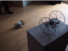 孩子的mini无人机：旋转爬行高跳样样全能