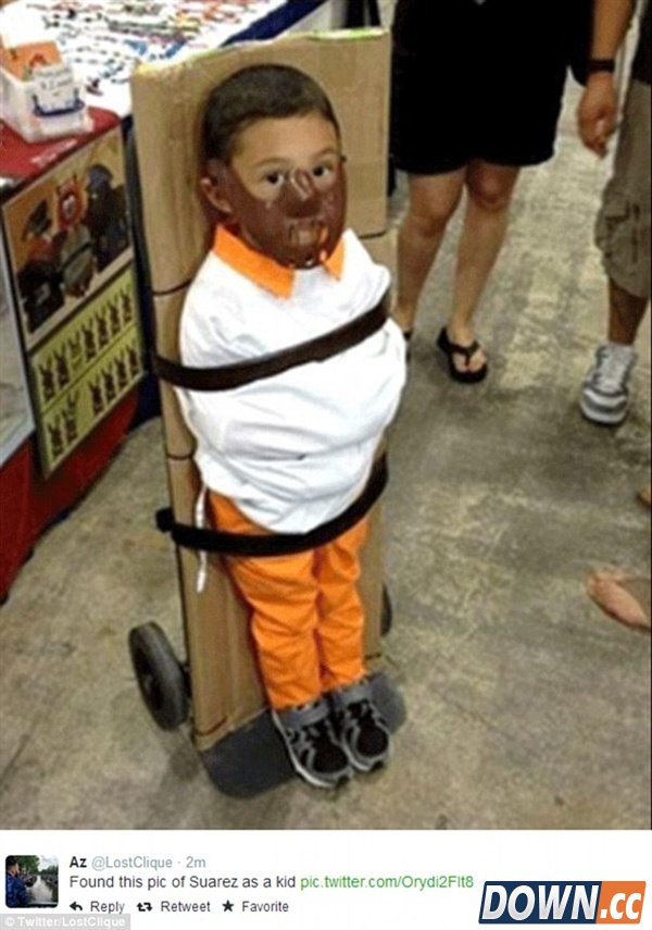 苏亚雷斯咬人帽子戏法 PS高手们玩疯了