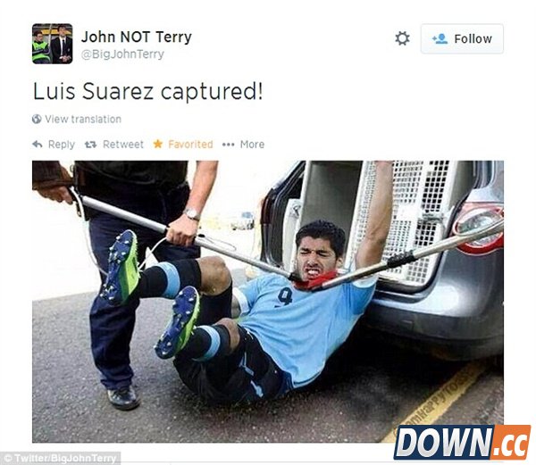 苏亚雷斯咬人帽子戏法 PS高手们玩疯了