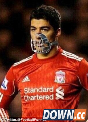 苏亚雷斯咬人帽子戏法 PS高手们玩疯了