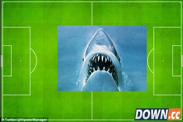 苏亚雷斯咬人帽子戏法 PS高手们玩疯了