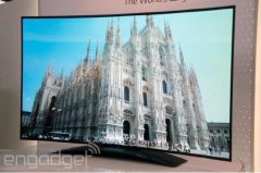 LG 77英寸可变形4K曲面电视英国开卖