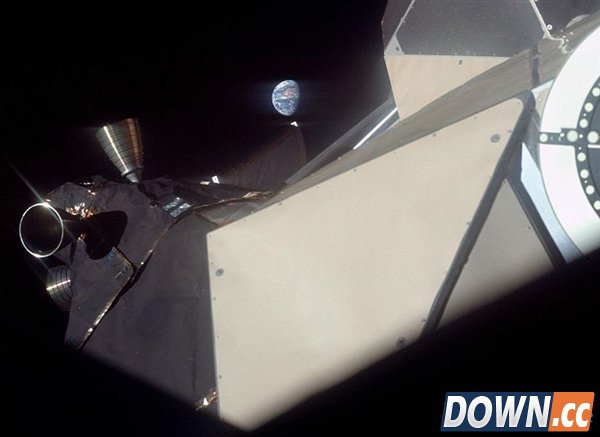 重温历史时刻:美国登月45周年珍贵照片展