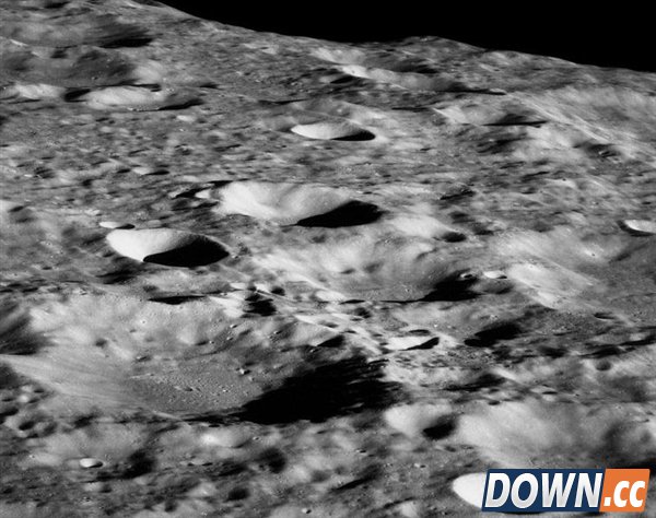 重温历史时刻:美国登月45周年珍贵照片展