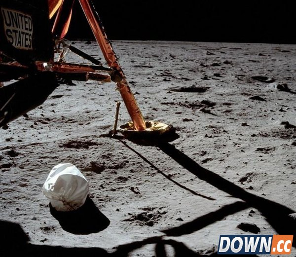 重温历史时刻:美国登月45周年珍贵照片展