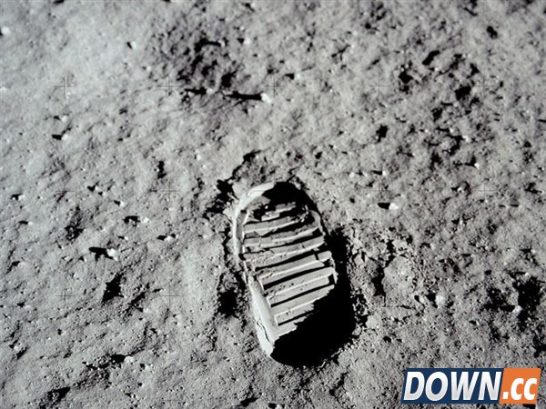 重温历史时刻:美国登月45周年珍贵照片展