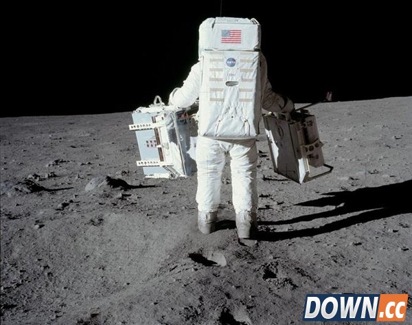 重温历史时刻:美国登月45周年珍贵照片展