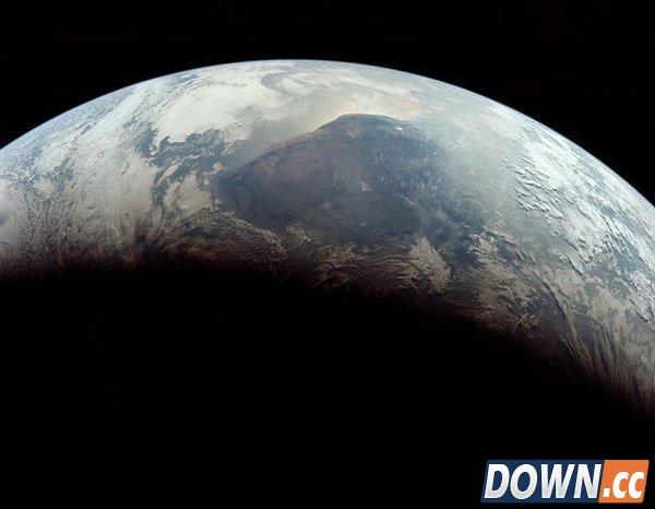 重温历史时刻:美国登月45周年珍贵照片展