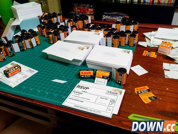 创意DIY:将旧胶卷筒改造成婚礼请柬