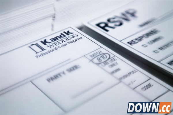 创意DIY:将旧胶卷筒改造成婚礼请柬