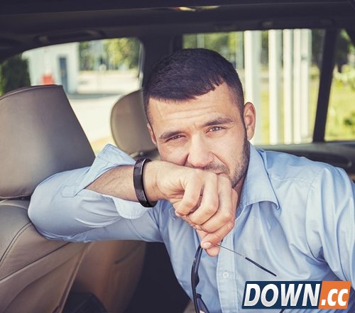 绝对炫爆全场!世界首款投影腕表Ritot