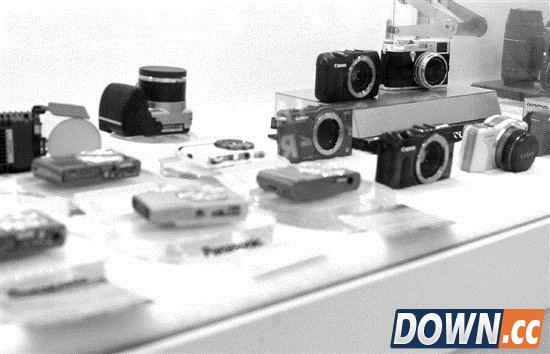 谁还买卡片机？相机卖家接连撤柜