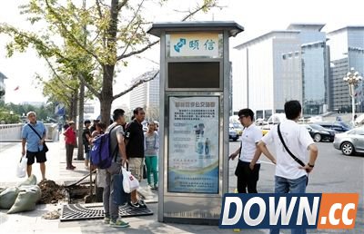 北京数字公交亭黑屏8年 官方：不要了