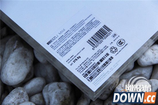 魅族MX4 YunOS版真机开箱图赏：土豪金美翻了（附视频）