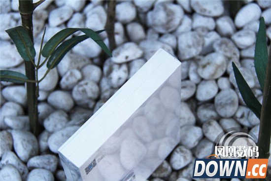 魅族MX4 YunOS版真机开箱图赏：土豪金美翻了（附视频）