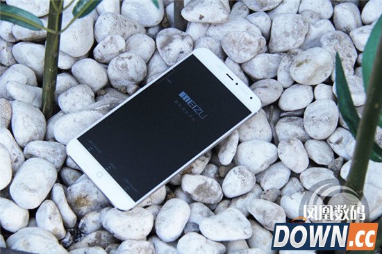 魅族MX4 YunOS版真机开箱图赏：土豪金美翻了（附视频）