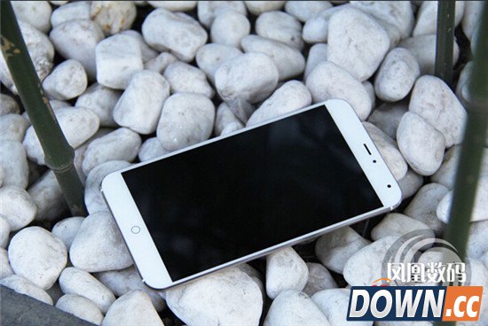 魅族MX4 YunOS版真机开箱图赏：土豪金美翻了（附视频）