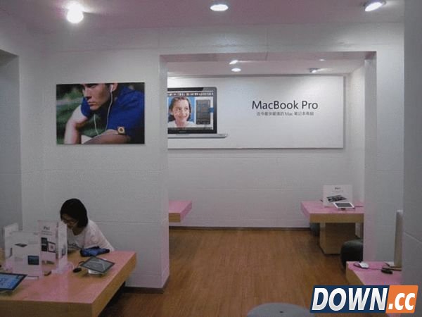 国内假苹果专卖店 以假乱真实在太官方了