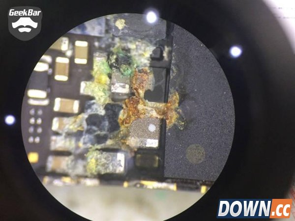 iPhone被指一代不如一代：再说说点胶