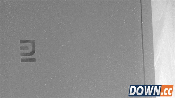 小米笔记本电脑真机曝光 预计售价2999元