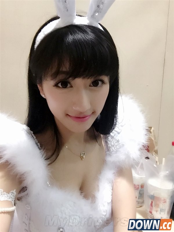 这就是百度新“度娘”？还是个兔女郎...