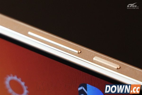 闪瞎眼：华为荣耀6 Plus土豪金版真机图赏