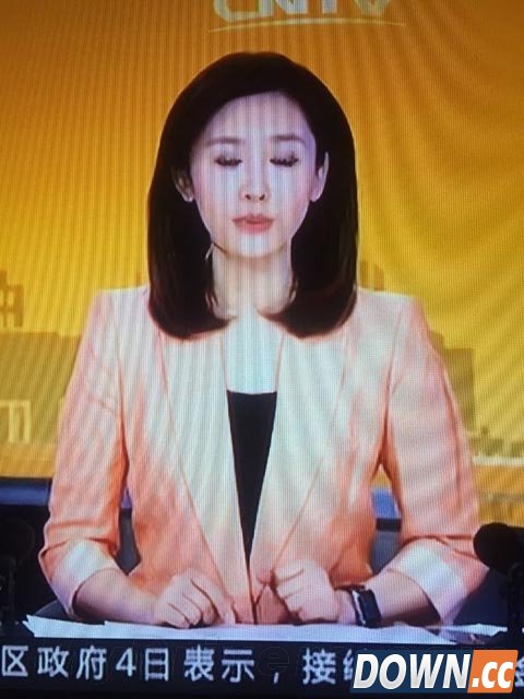 央视女主播戴苹果手表出镜 IT八卦