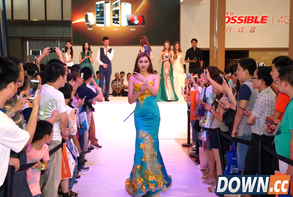 华为携明星产品亮相天翼展