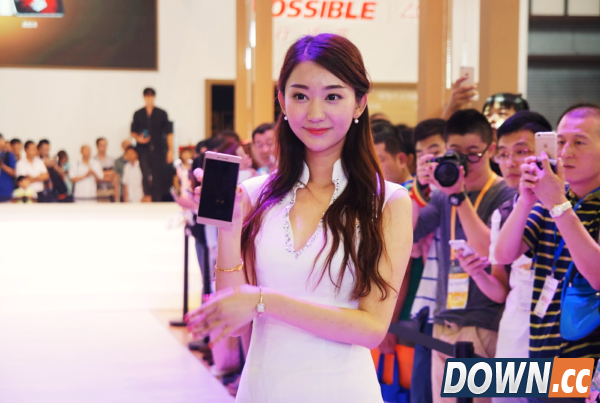 华为携明星产品亮相天翼展