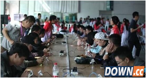 新浪手游助手整合体验平台