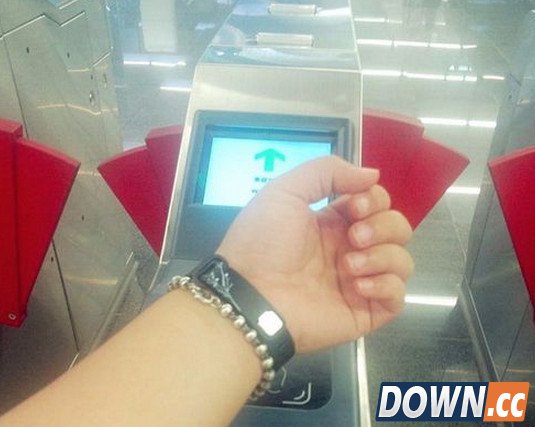 握奇手环怎么用