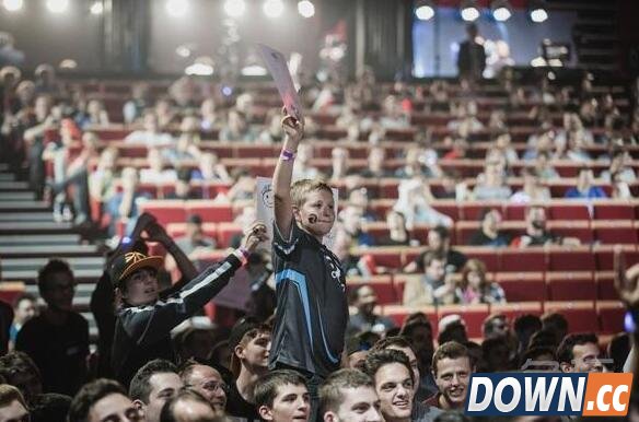 S5次日十大精彩瞬间：SOAZ偷家 LGD首秀失利