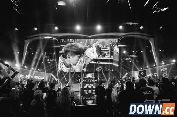 S5次日十大精彩瞬间：SOAZ偷家 LGD首秀失利