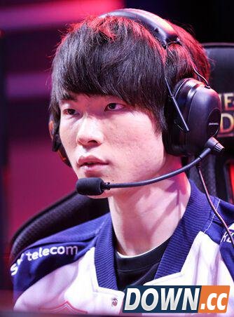 LOL官方评世界选手TOP20，第一名就是他，毫无悬念！