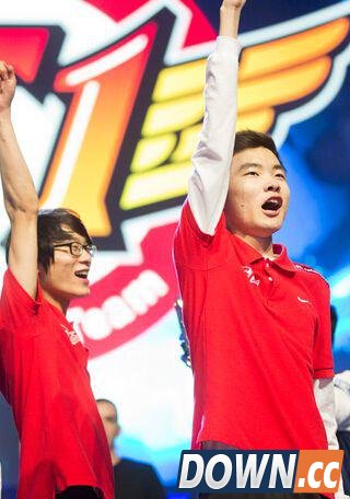 LOL官方评世界选手TOP20，第一名就是他，毫无悬念！