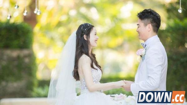 刘强东与奶茶婚礼图集