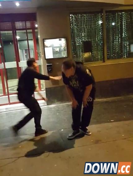 笑笑和PDD法国街头飙舞