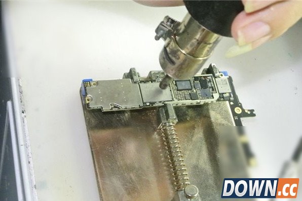 iPhone怎么加内存卡