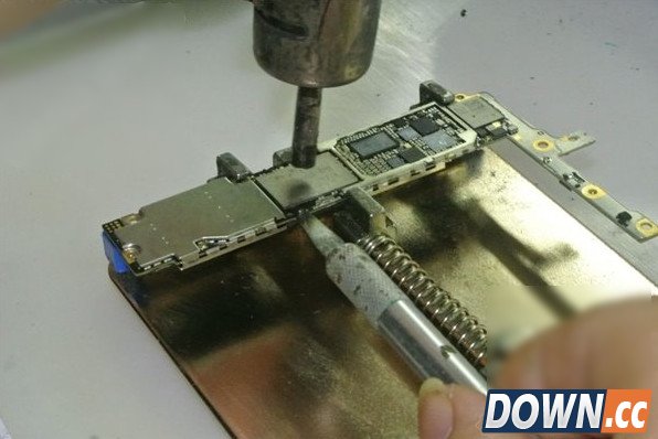 iPhone怎么加内存卡