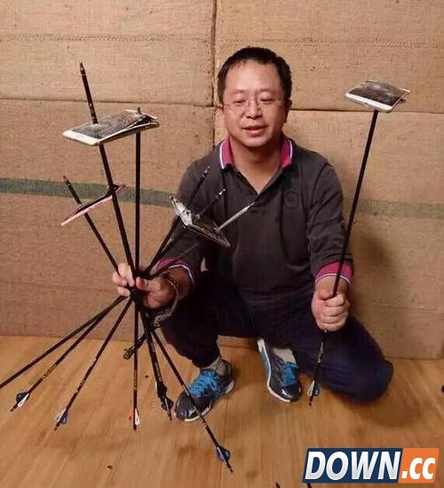 周鸿祎长箭射手机比硬度