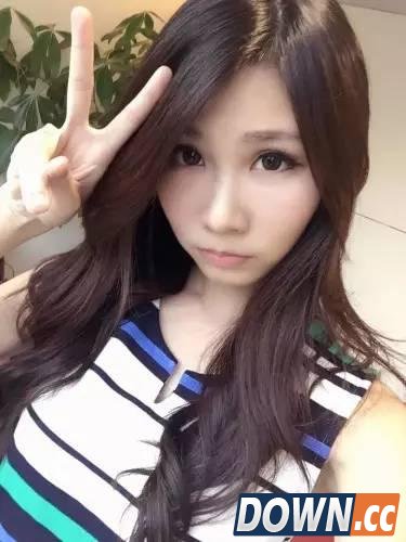 台湾妹子打lol售货员变嫩模