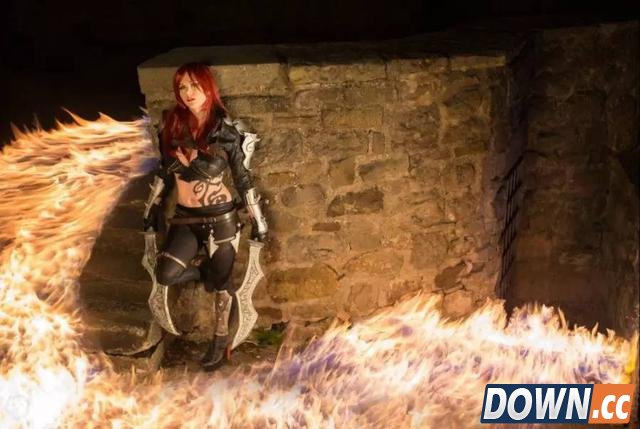 外国妹子cos卡特豹女