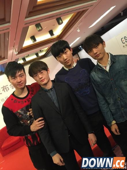 灵药成立基金现场OMG老队员独缺无状态