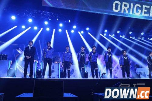 闪电狼maple无视LPL土豪留守FW