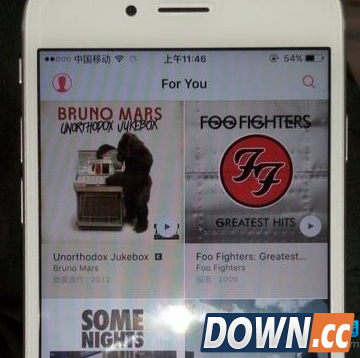 iphone6s plus屏幕发黄