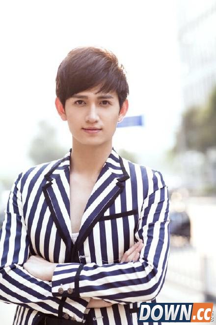 “杀阡陌”龙珠直播lol首秀