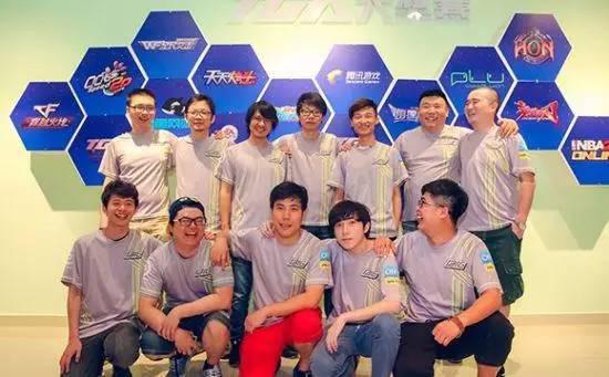 韩寒旗下COD战队签约熊猫TV